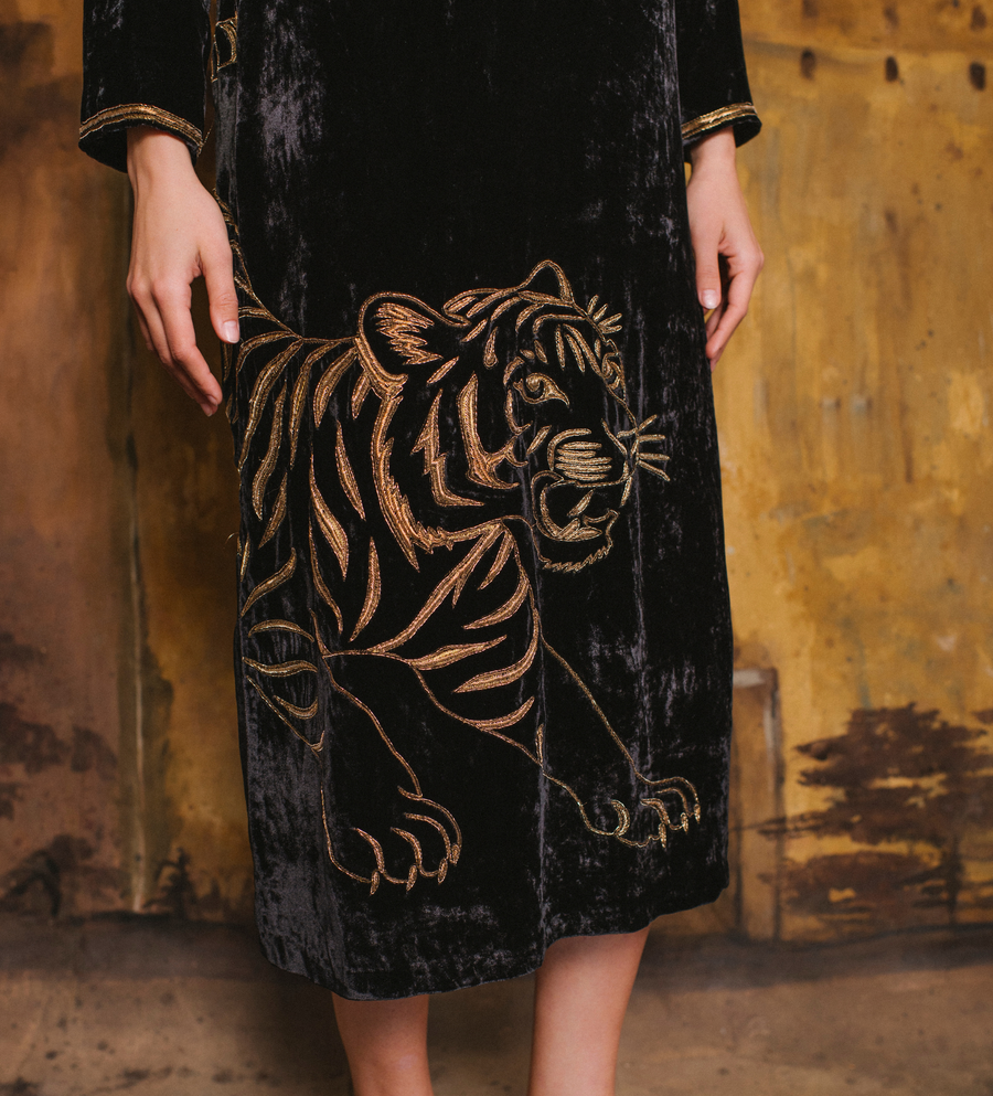 Noir Zardozi Tigress Caftan