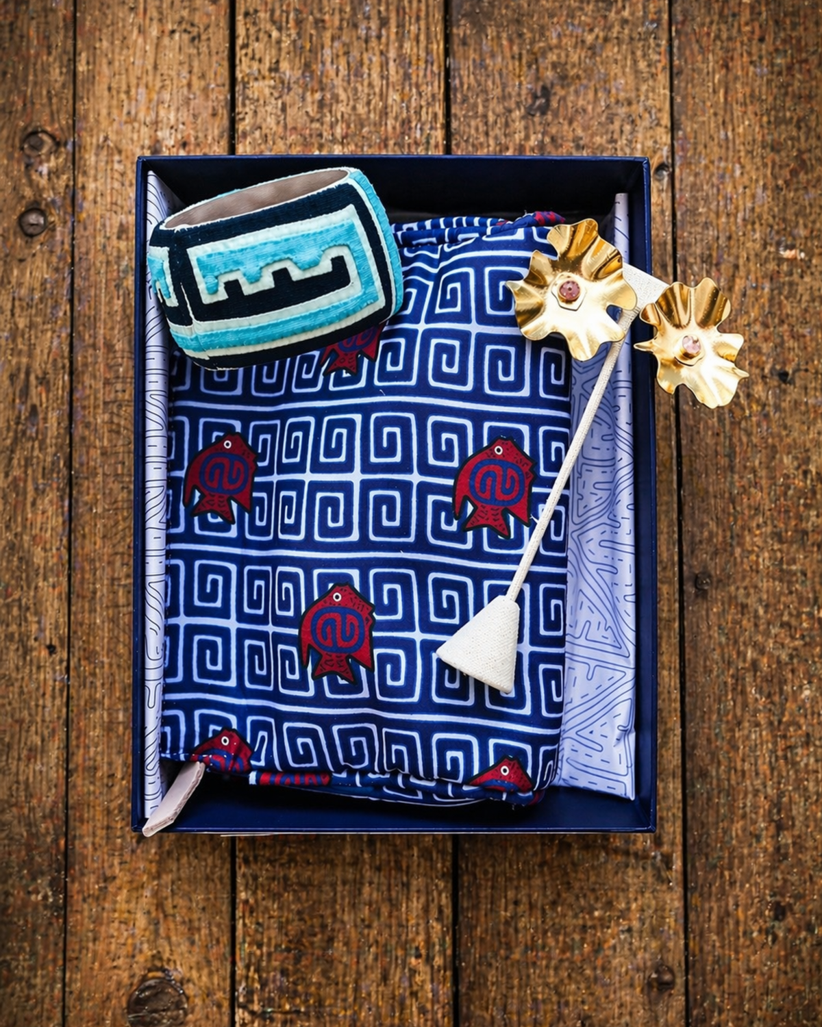 Mola Gift Box