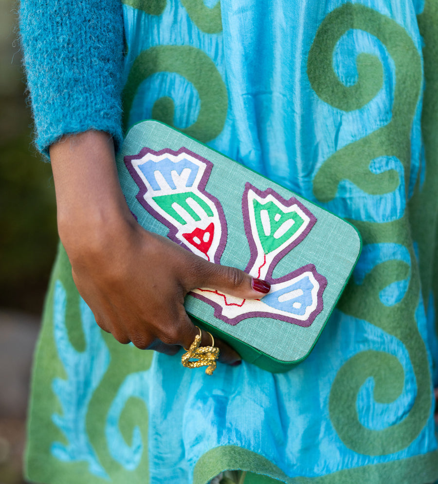 Blooming in Green Minaudiere