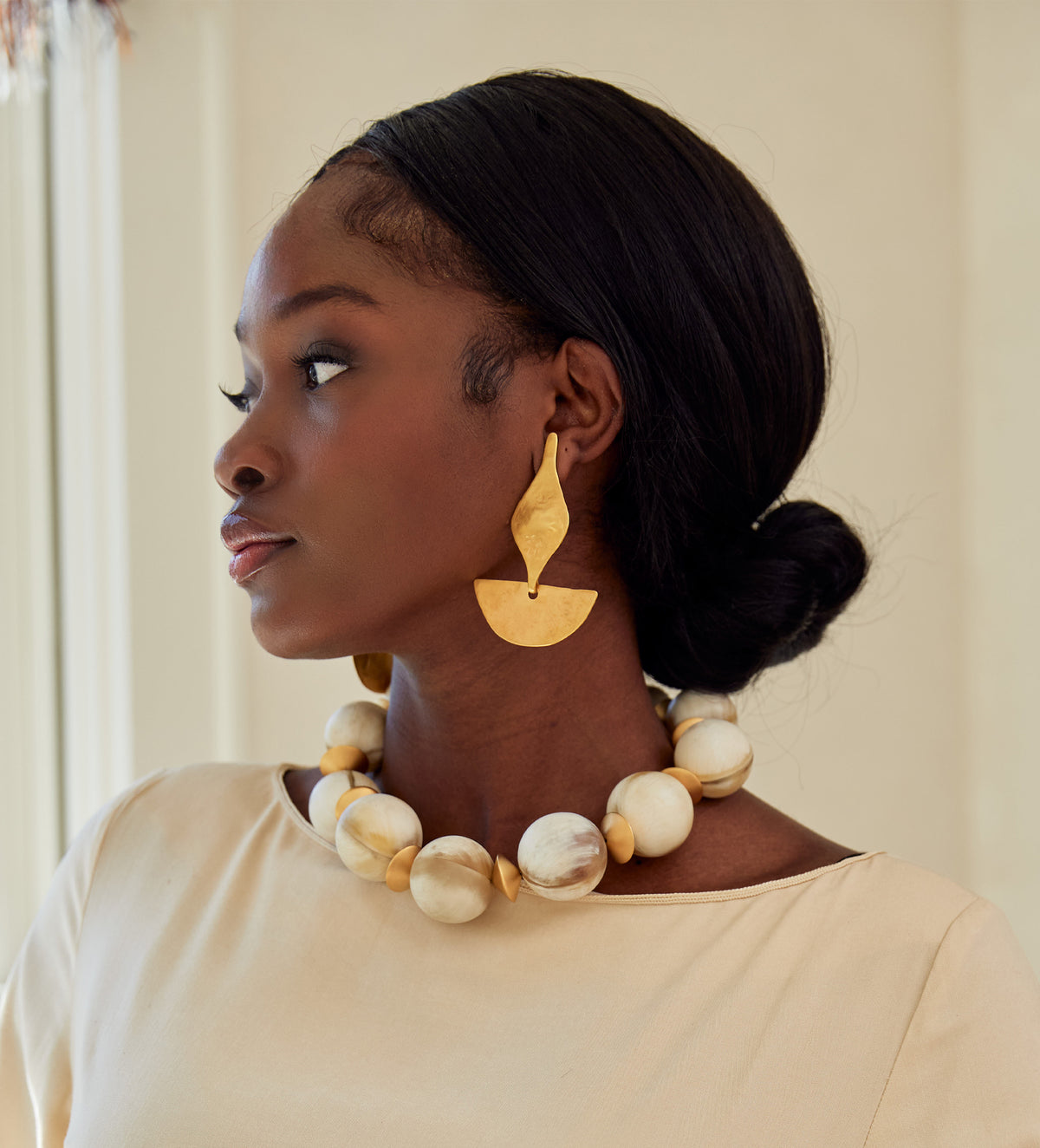 Large Horn Sphere Necklace