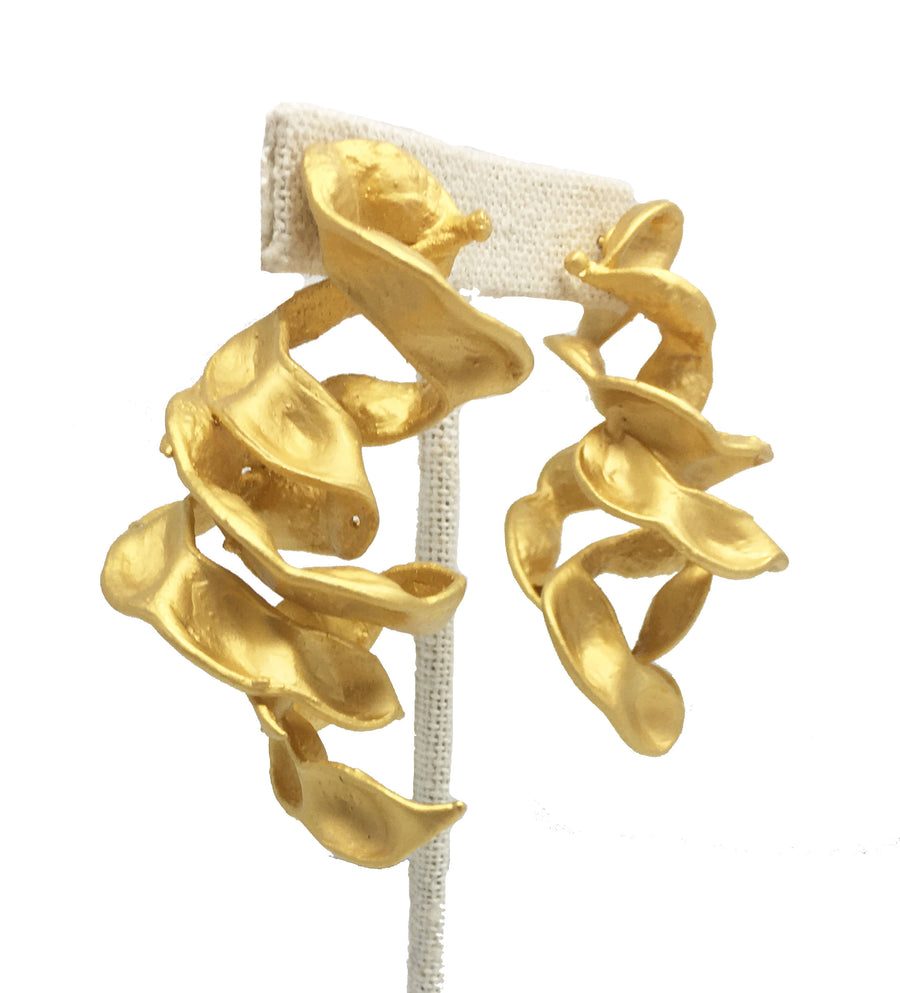Gold Pod Earring
